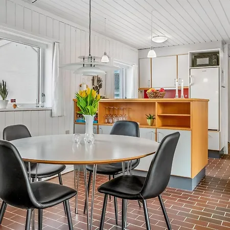 Ketilbiorn - 700m From The Sea By Interhome